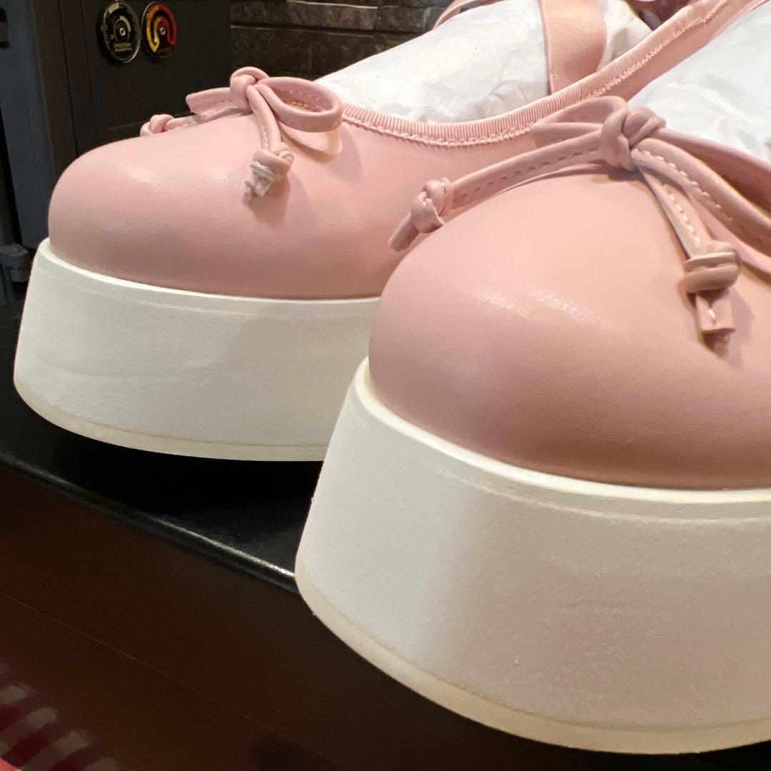 キャンディストリッパーズ、ピンク プラットフォームシューズ