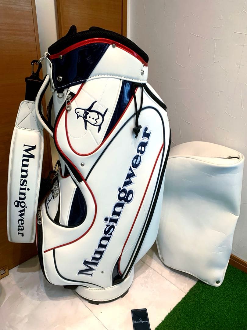 ほぼ未使用　マンシング　キャディバッグ　ハイグレードモデル　軽量　ユニセックス