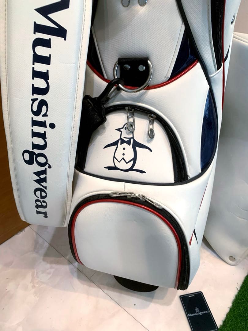 ほぼ未使用　マンシング　キャディバッグ　ハイグレードモデル　軽量　ユニセックス