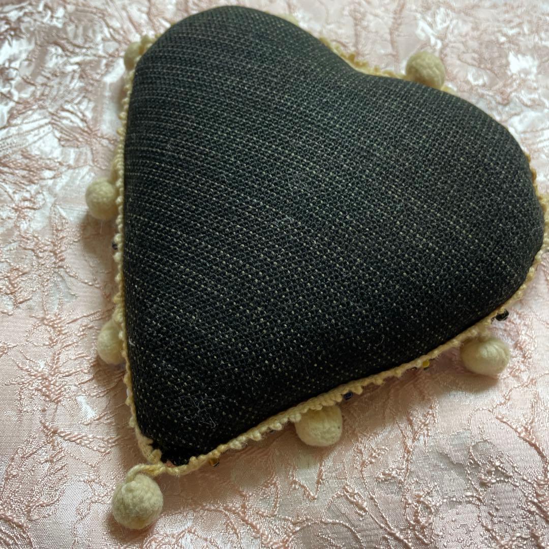 イギリス製アンティーク　１００年以上前のクリスマスプレゼント手作りピンクッション