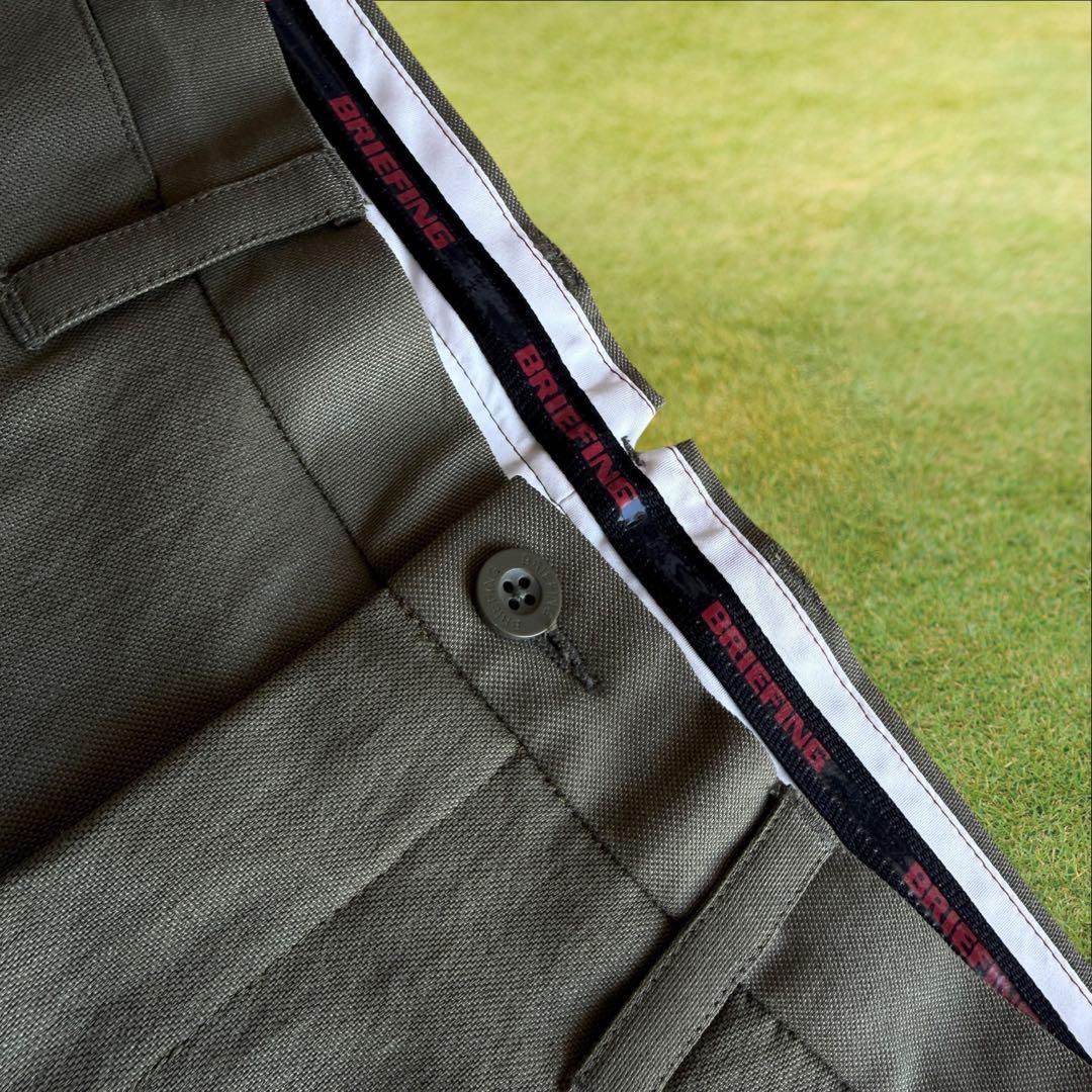 未使用級　ブリーフィングゴルフ　パンツ　S〜M相当　タック入り　カーキ　リネン混