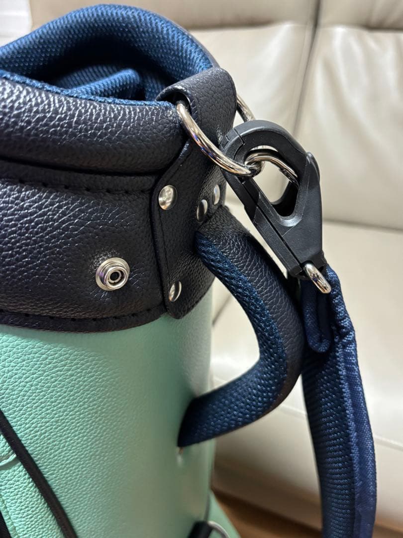   トミーヒルフィガー 2025 キャディバッグ 美品