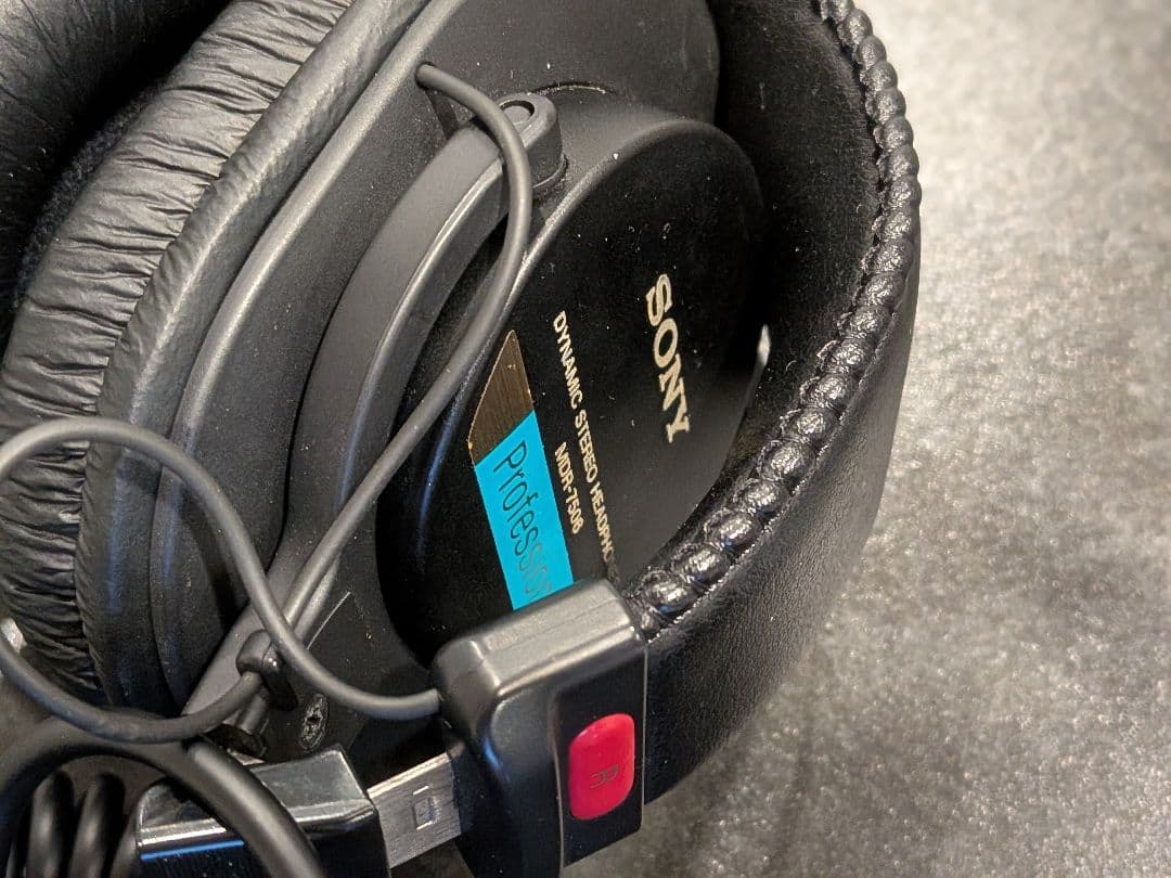 SONY MDR-7506 モニタヘッドホン