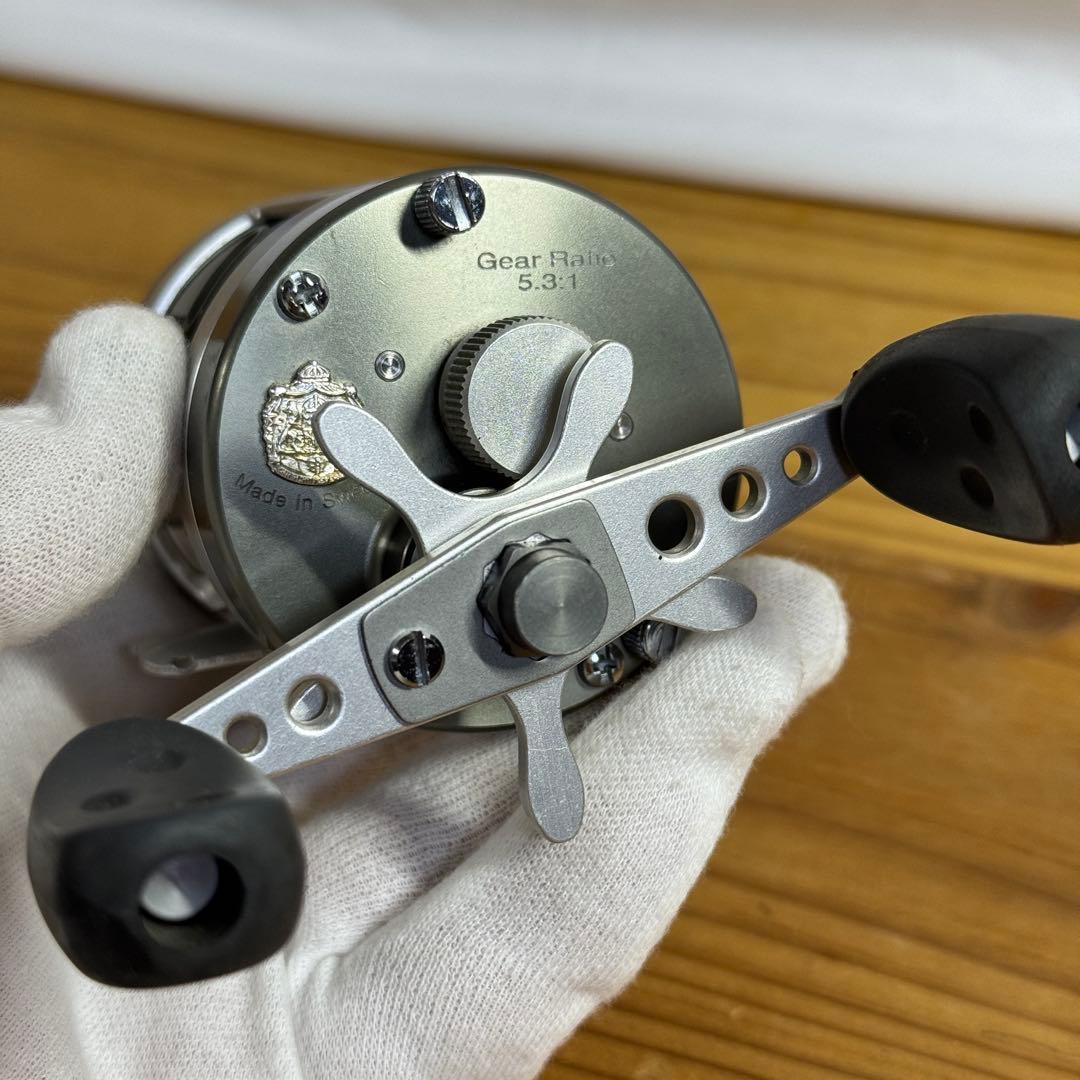 美品 アブ アンバサダー モラム SR SX3601C MAG ベイトリール