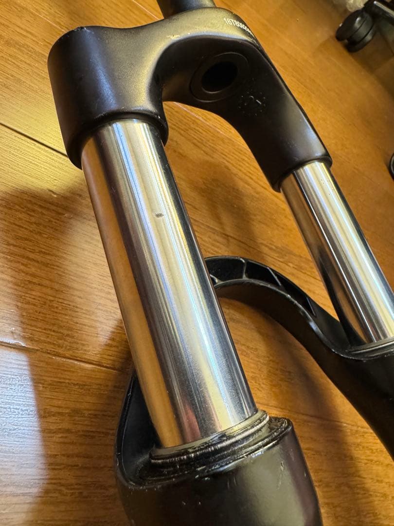 RockShox Argyle ダートジャンプ