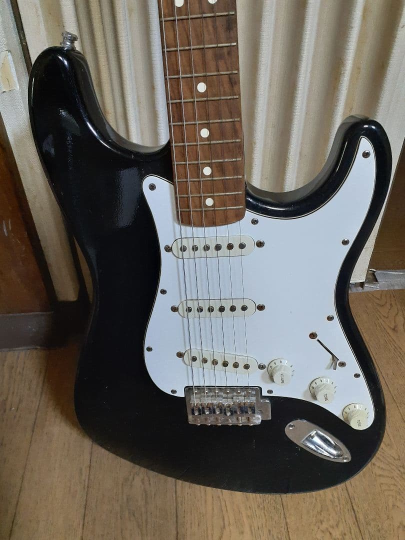 Fender Stratocaster フェンダー エレキギター
