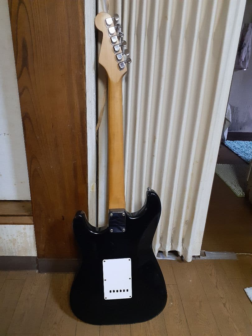 Fender Stratocaster フェンダー エレキギター