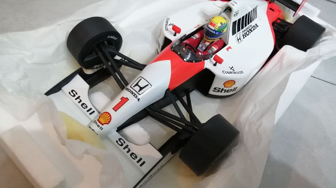 MINICHAMPS アイルトンセナ マクラーレン ホンダMP4/6 1991