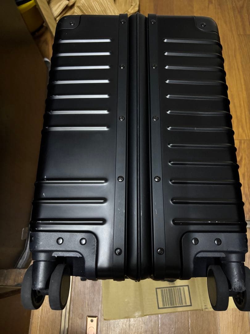 【値下げ！】 イノベーター アルミスーツケース inv1611