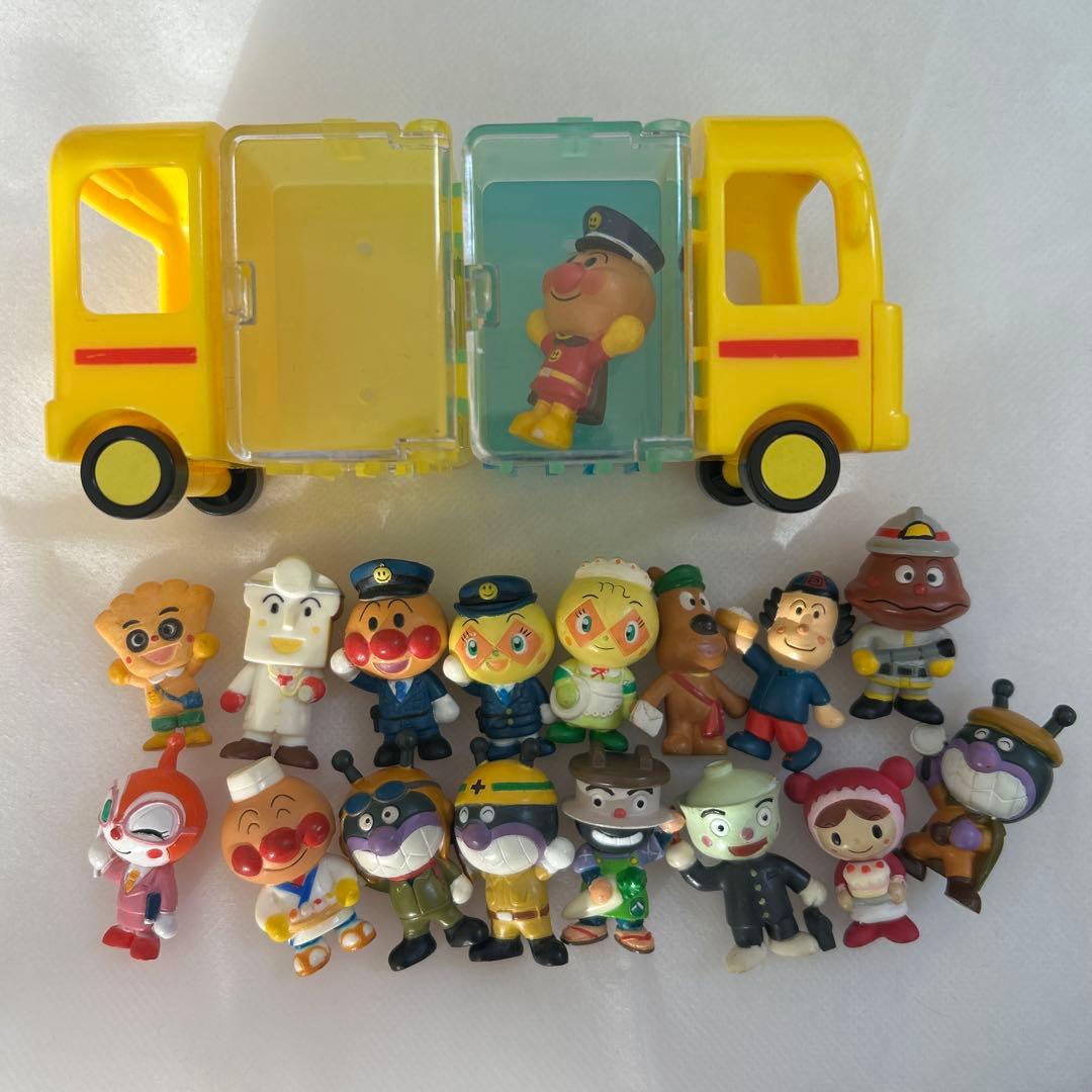 アンパンマン　ミュージアム おしごといっぱい　フィギュア　バス　乗り物セット