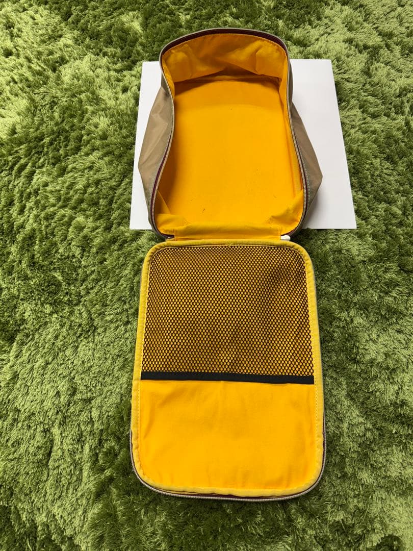 BV レザレクション シューズケース 入れ