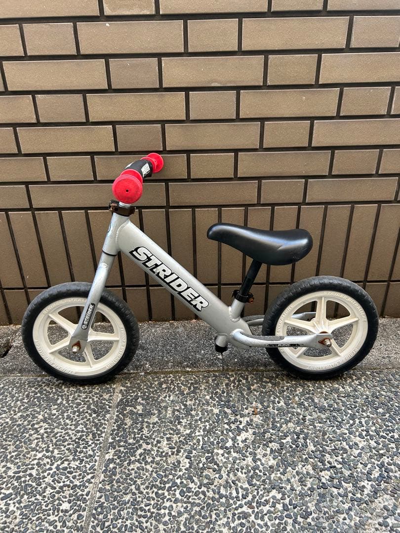 STRIDER PRO バランスバイク シルバー
