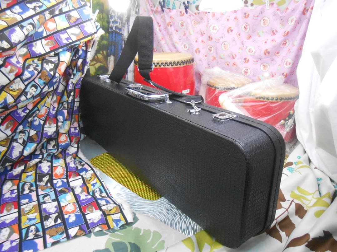 新品未使用(送料無料)11.980円三線専用N肩紐付き一丁入ふかふかハードケース