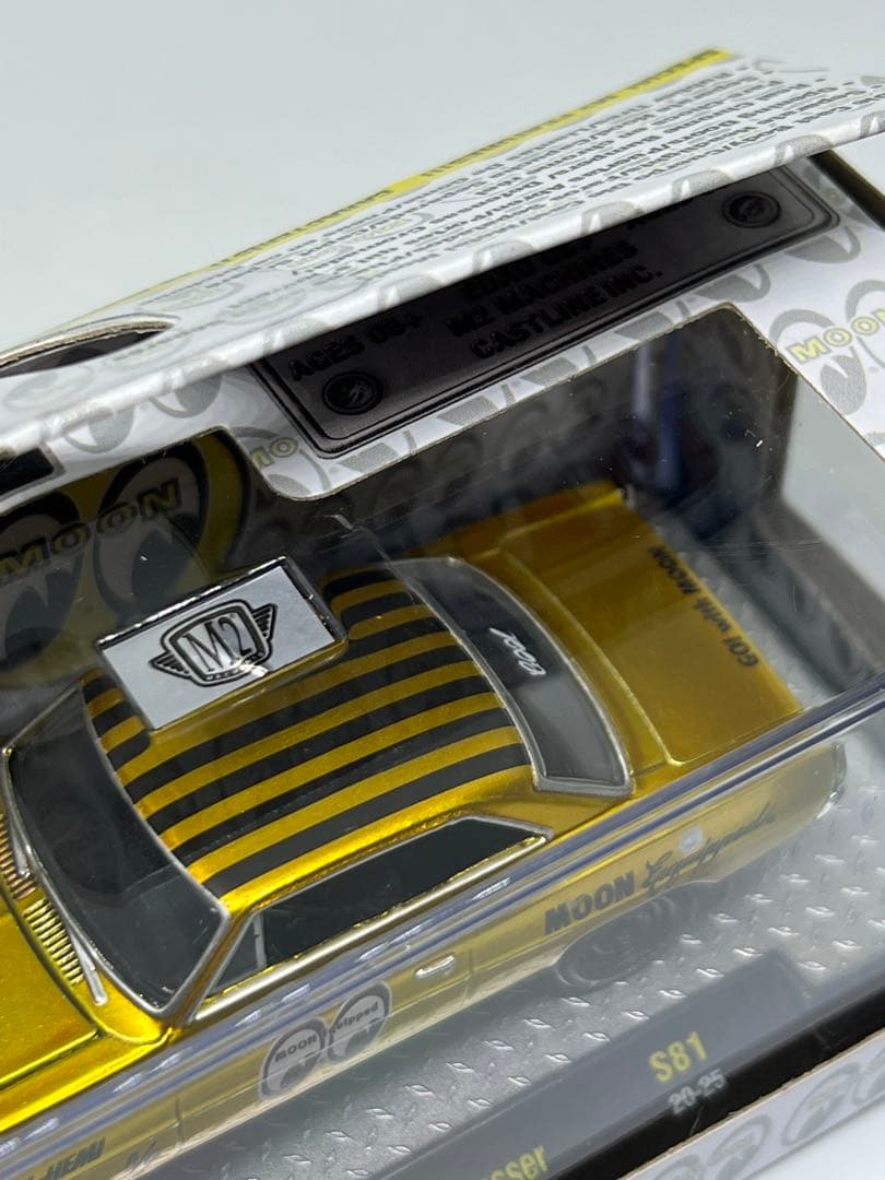 M2マシーンズ　ミニカー　ムーンアイズ　4種