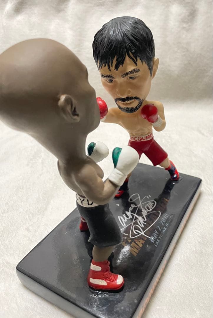 パッキャオVSメイウェザー 世紀の一戦限定フィギュアパッキャオ 直筆サイン限定品