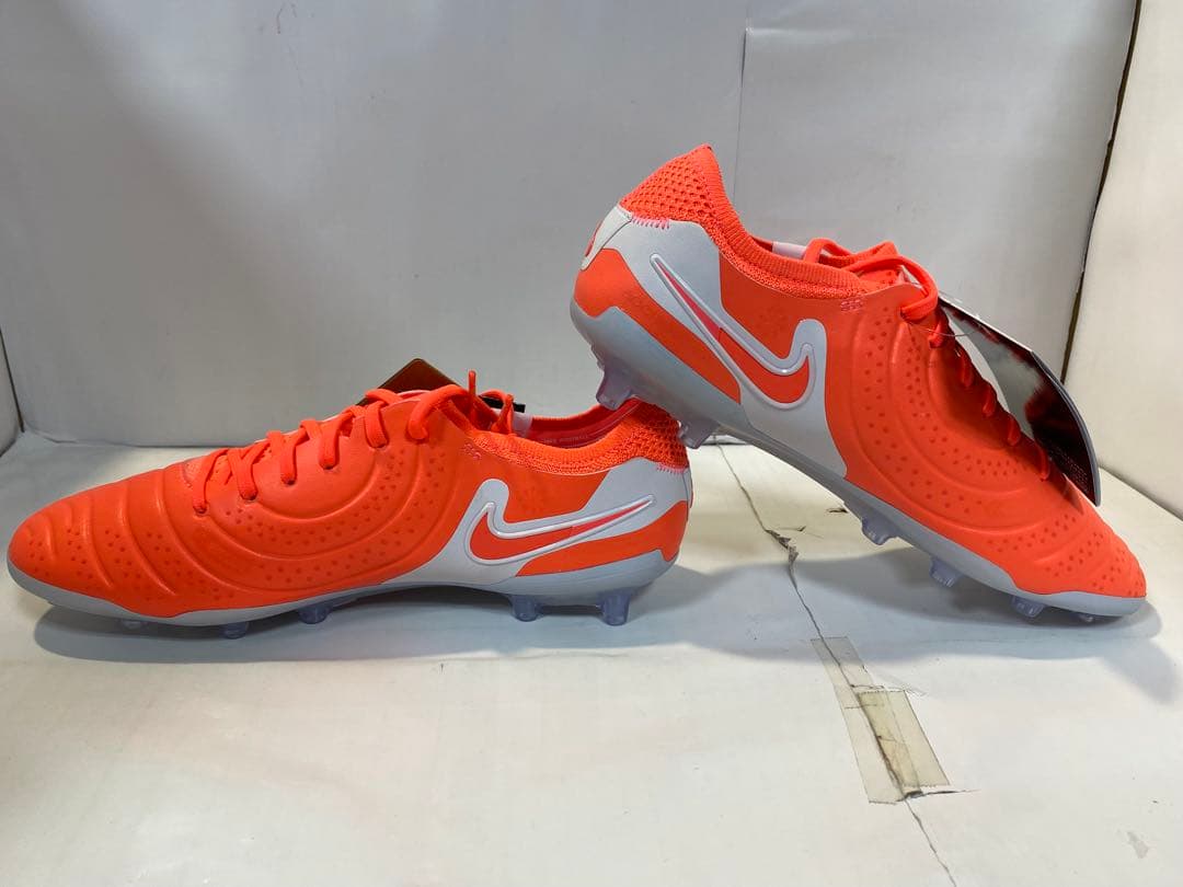 ナイキ　レジェンド10エリートAG-PRO