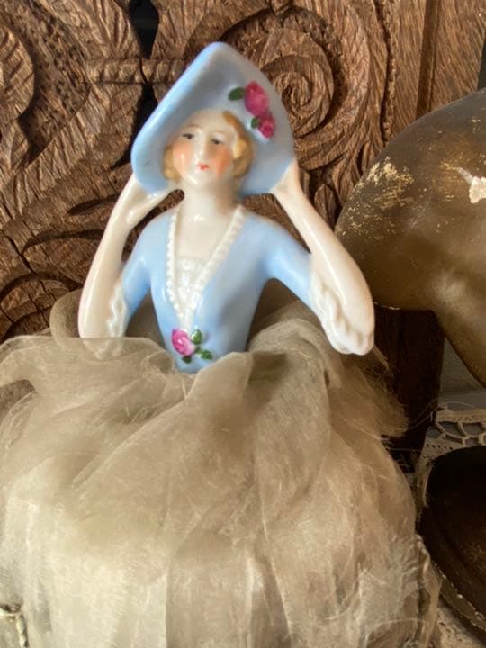 アンティークドール ポーセリンハーフドール ブドワールドール パウダーケース