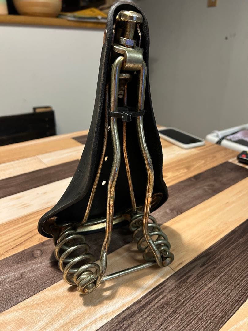 BROOKS レザーサドル スプリング付き