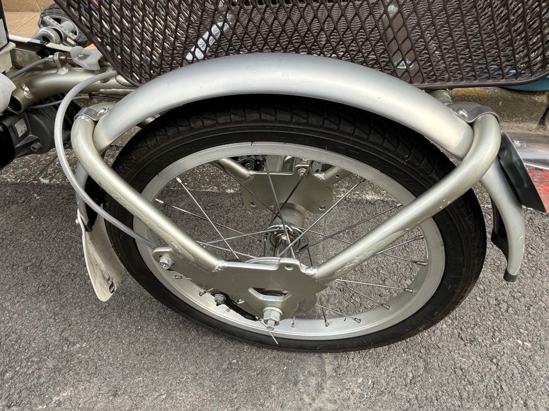 れもん！引き取り限定！電動アシスト三輪車 シルバー 前後バスケット