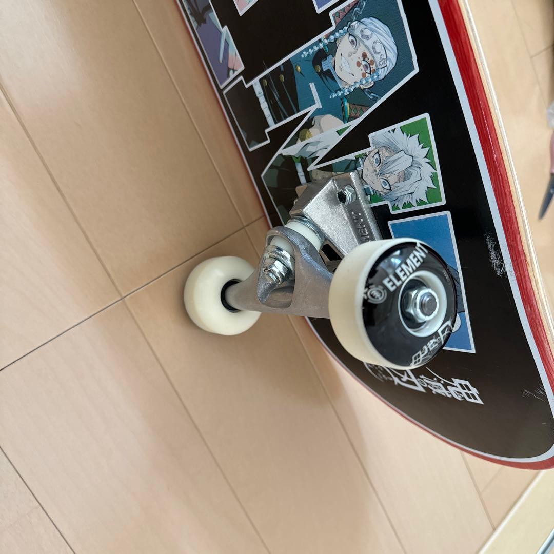 新品 鬼滅の刃 ELEMENT コラボ スケボー