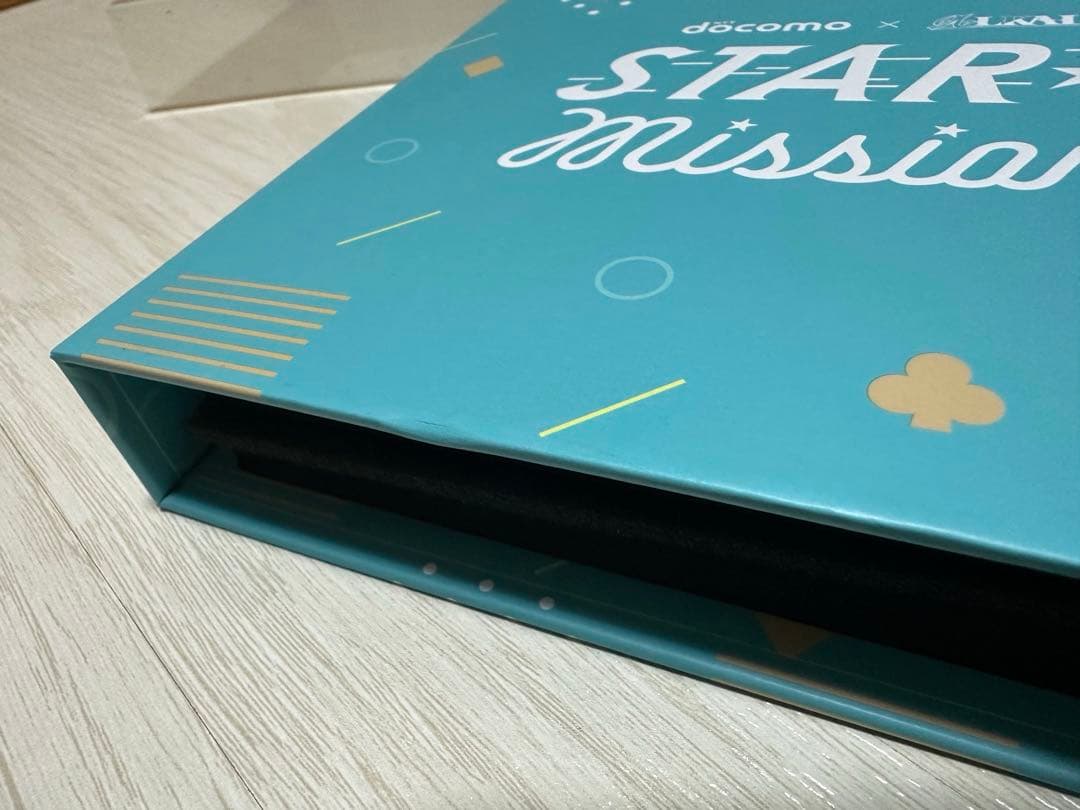 ドコモ×ALKALOID　特製缶バッジ＆コレクションケースセット