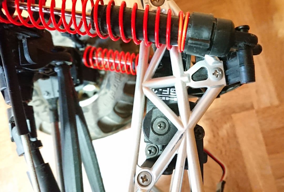 ラジコン ウイリーキング兼クローラーキング