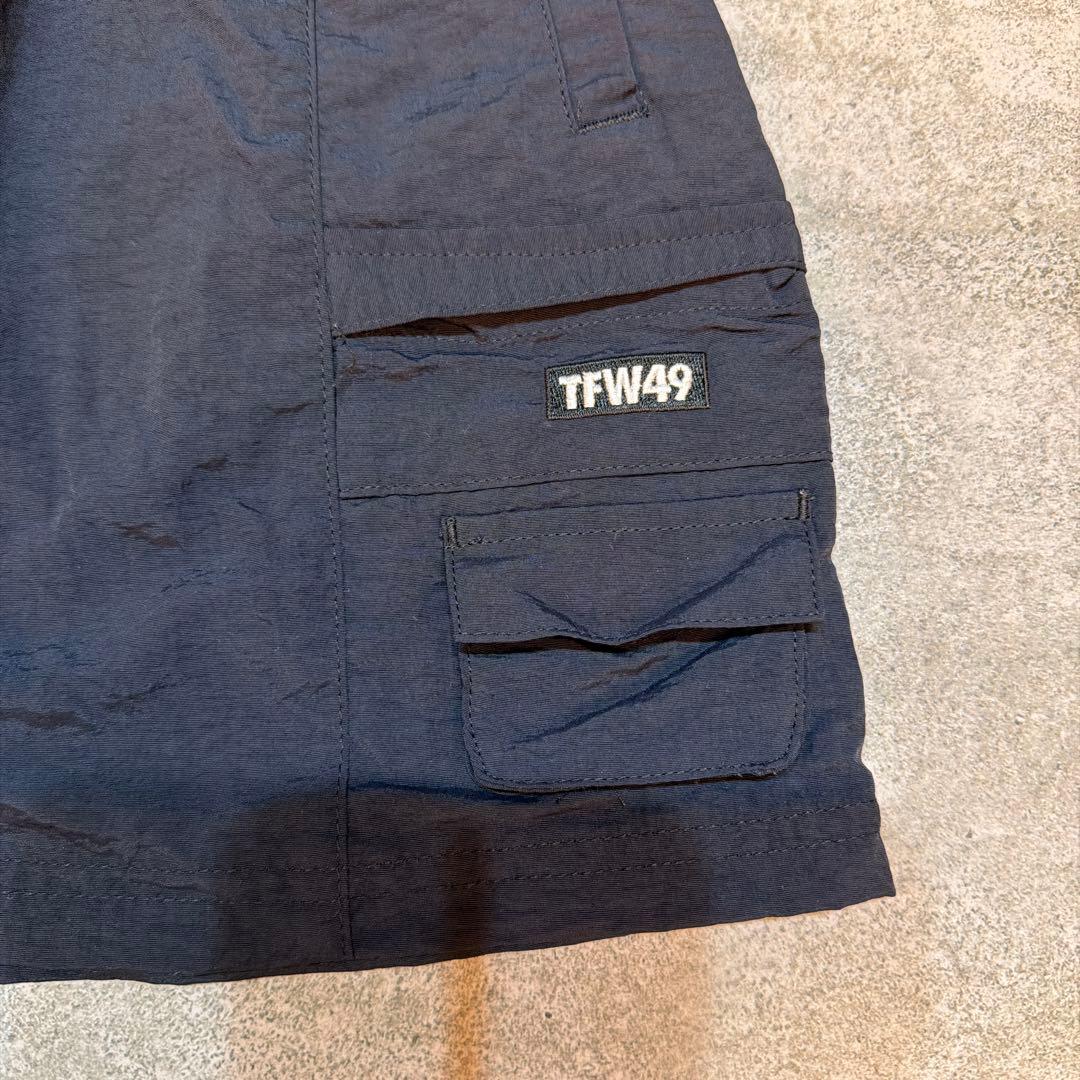 TFW49 ブラック ナイロン生地　カーゴスカート