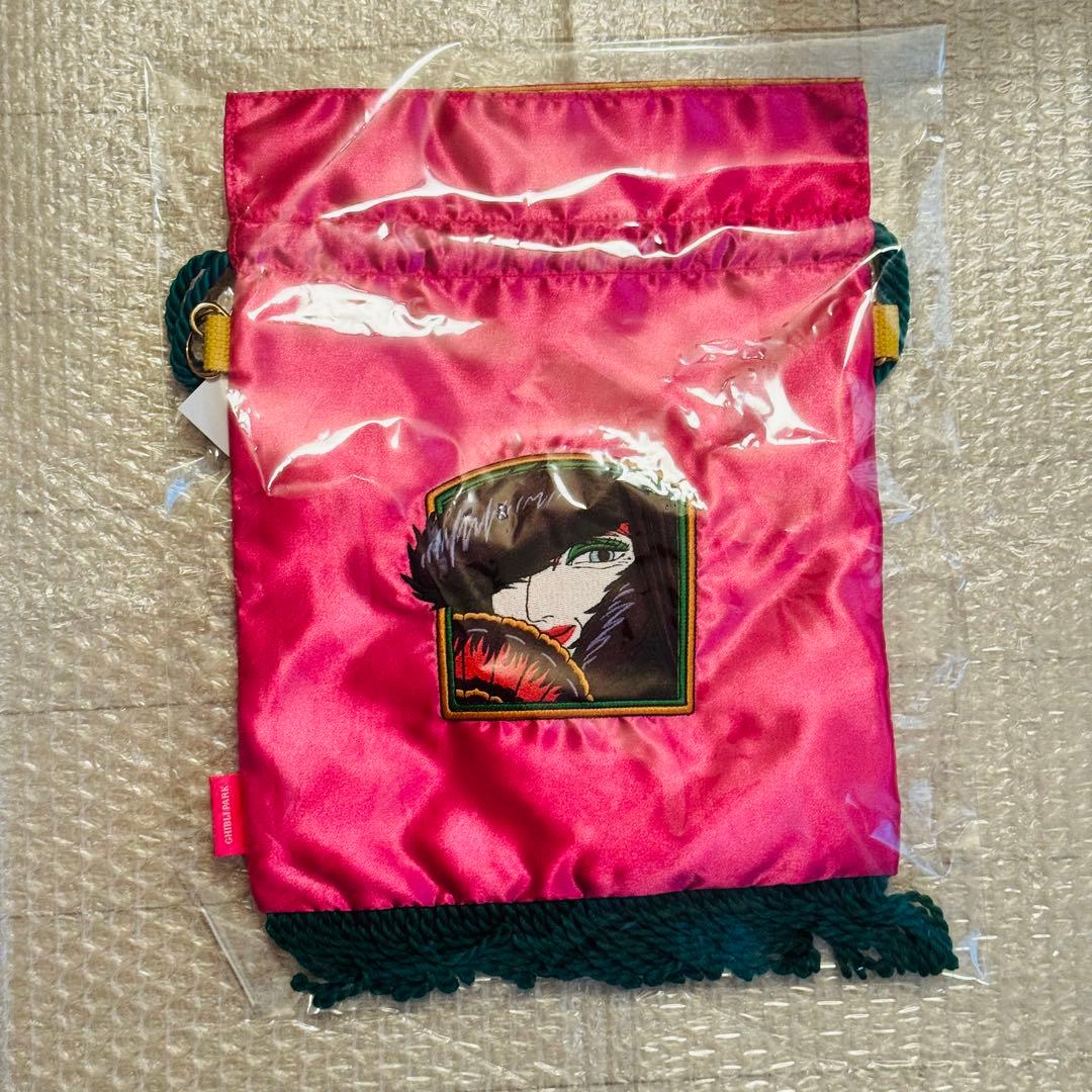 【ジブリパーク限定】 ハウルの動く城　　荒地の魔女　Tシャツ　ショルダーポーチ