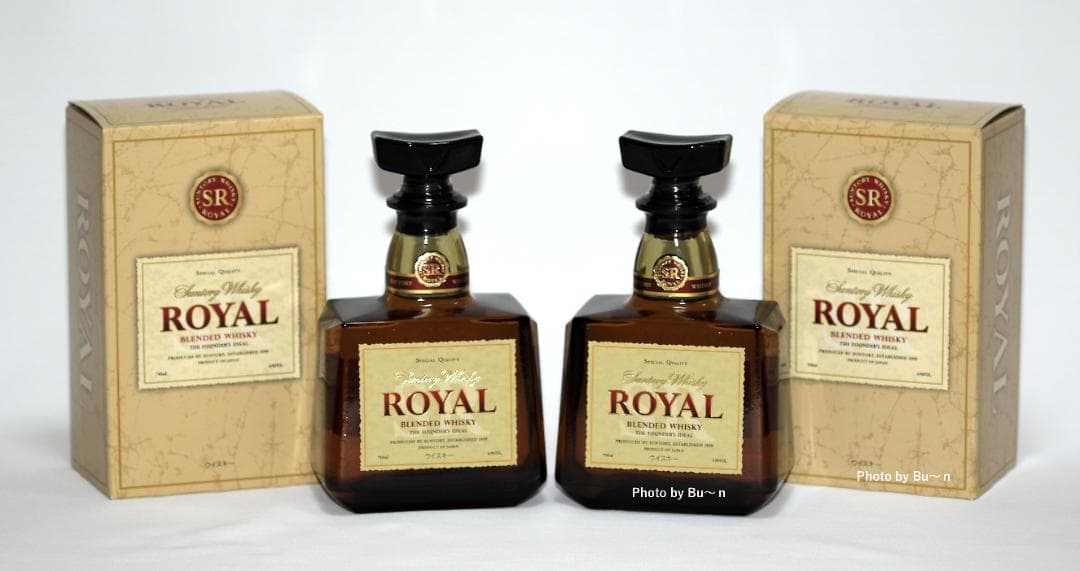 【謹賀新年】昭和のネオン街で輝いた！　サントリー「ローヤル」７００㎖　２本