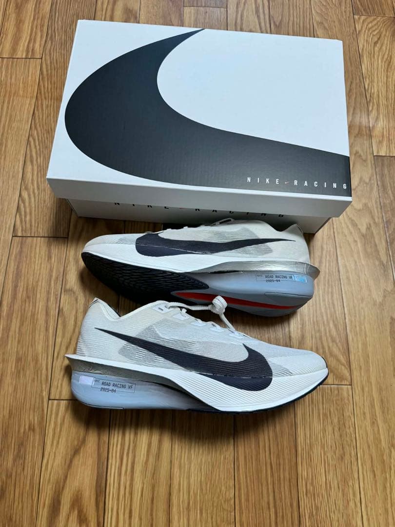 【新品未使用】NIKE ヴェイパーフライ4 【26.5cm】