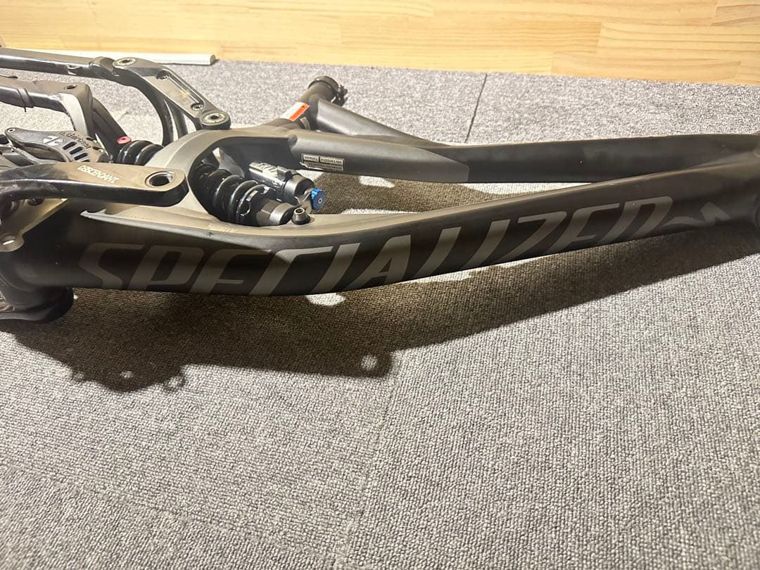 スペシャライズド　DEMO