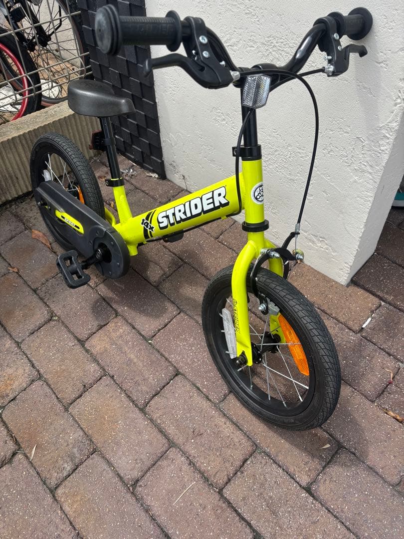 STRIDER（ストライダー）14x イエロー　本体・付属品・スタンド付元箱あり