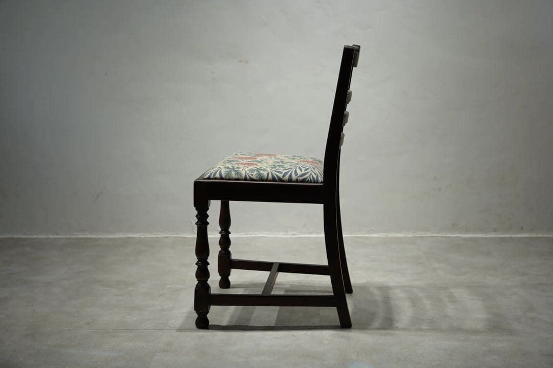 英国アンティーク　ウィリアムモリス　オーク材1900年頃　良品　チェア　椅子