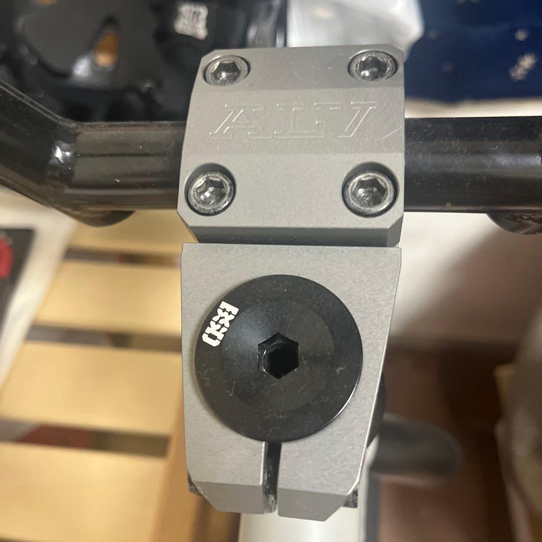 sunday×profile×animal×skapegoat×odyssey