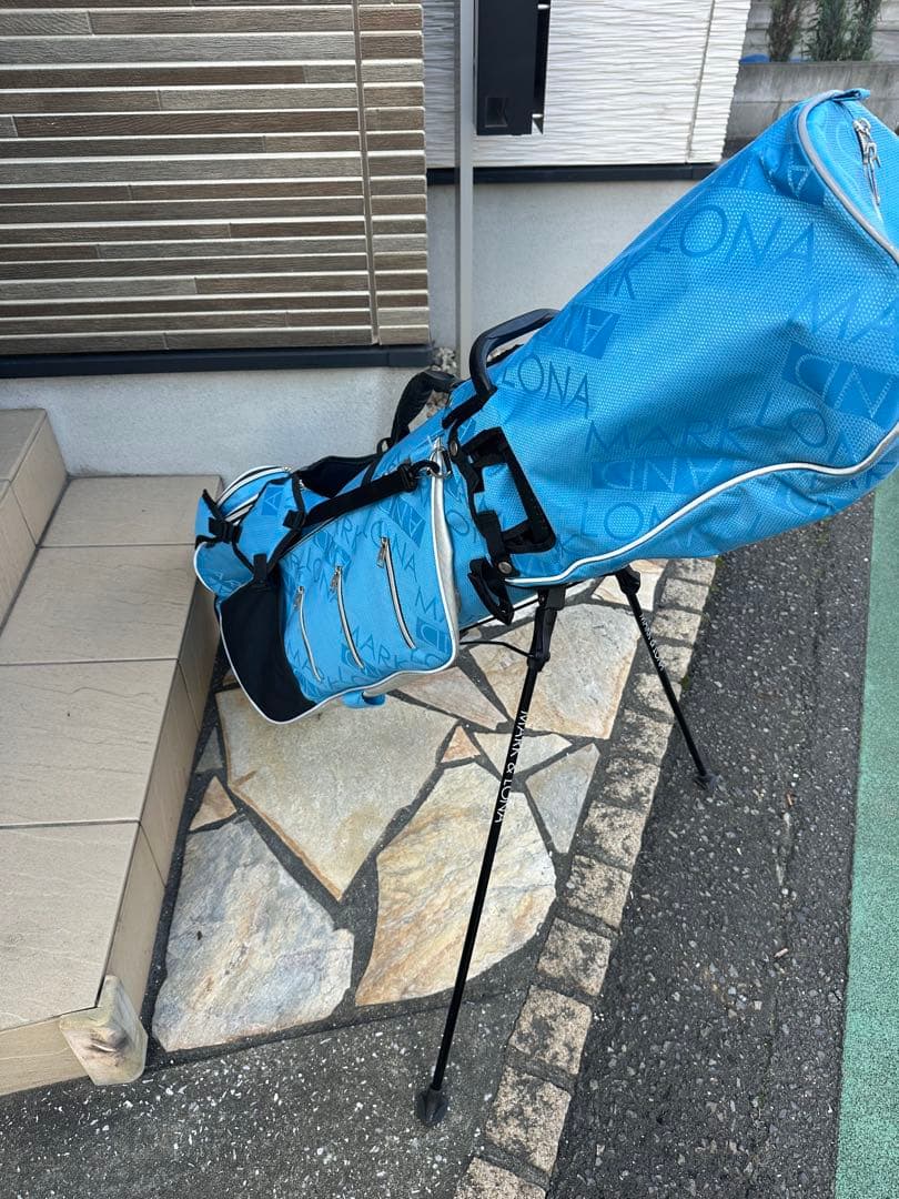 マークアンドロナ　キャディバッグ スカルキーホルダー付き