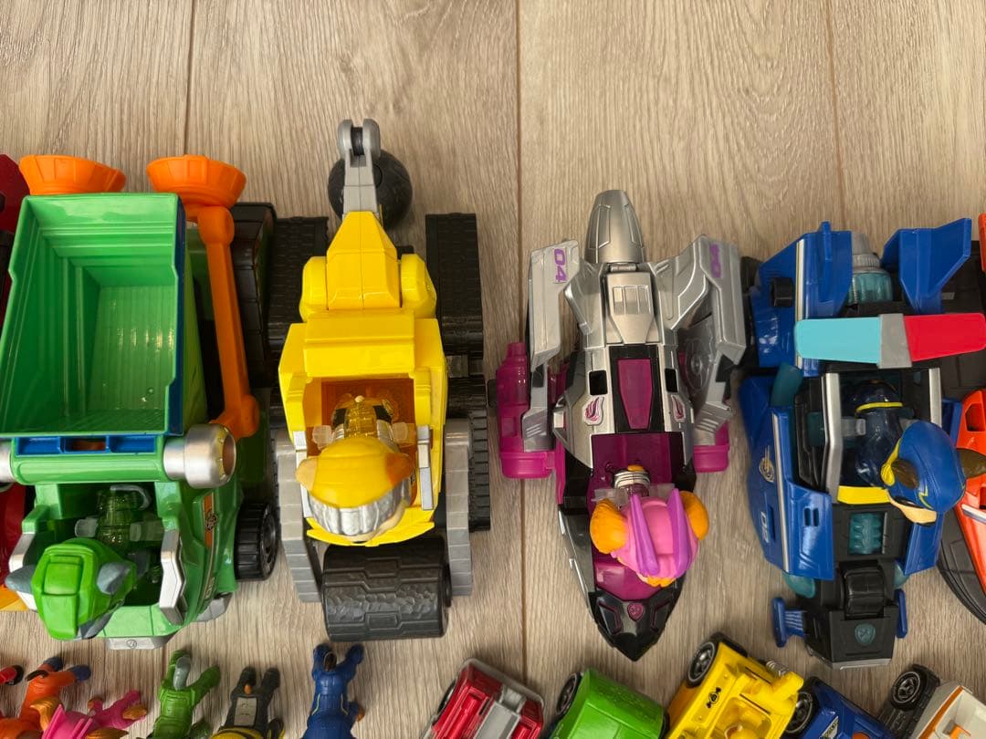 パウパトロールベーシックビーグルセット　フィギュア付き