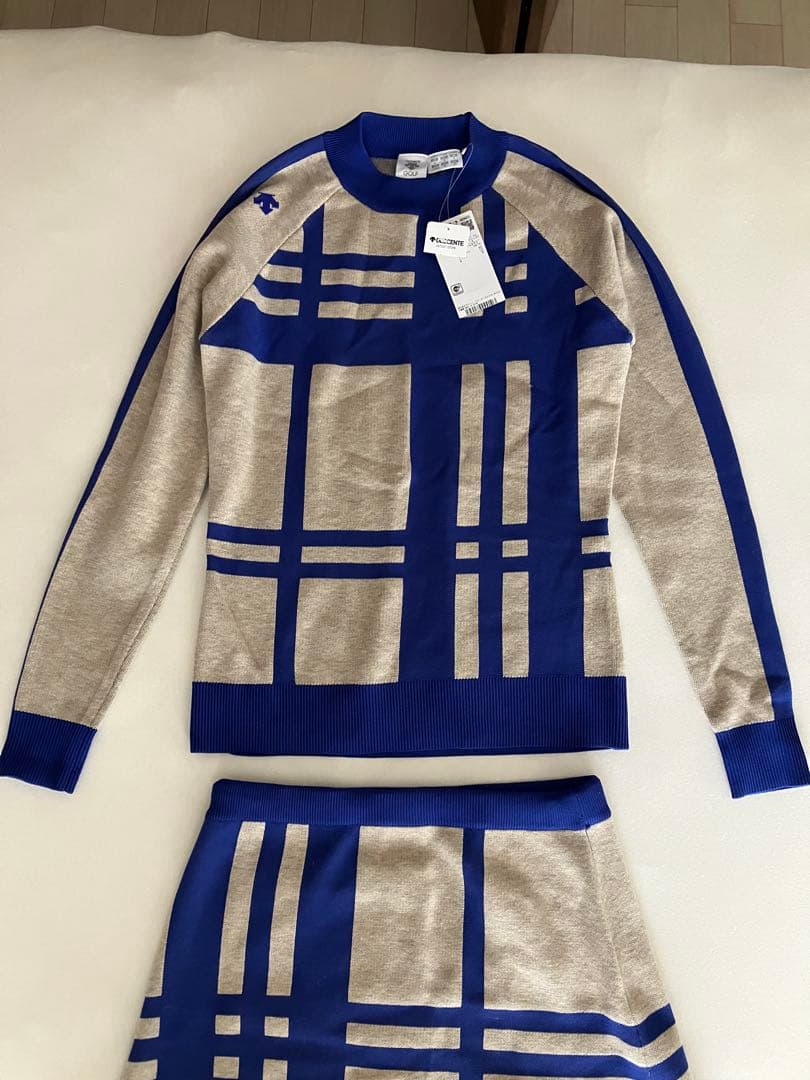 DESCENTEレディース ゴルフ ニットセットアップ グレー/ブルー