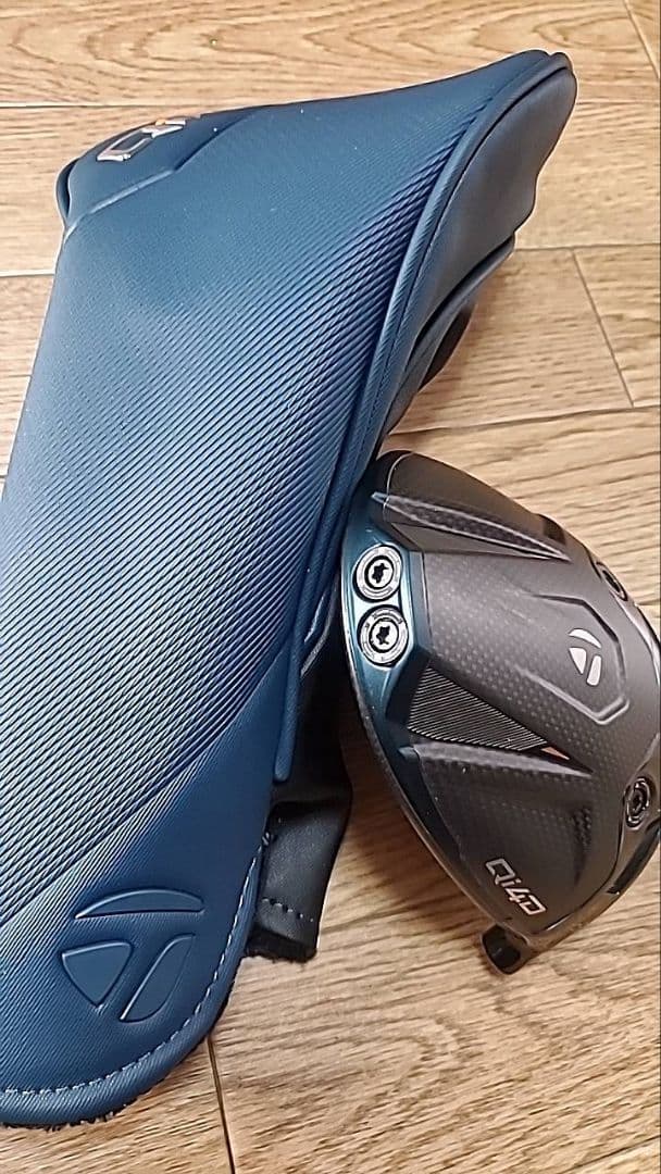 ほぼ新品Qi4D10.5°テーラーメイド ドライバー ヘッドのみお得なオマケ付き