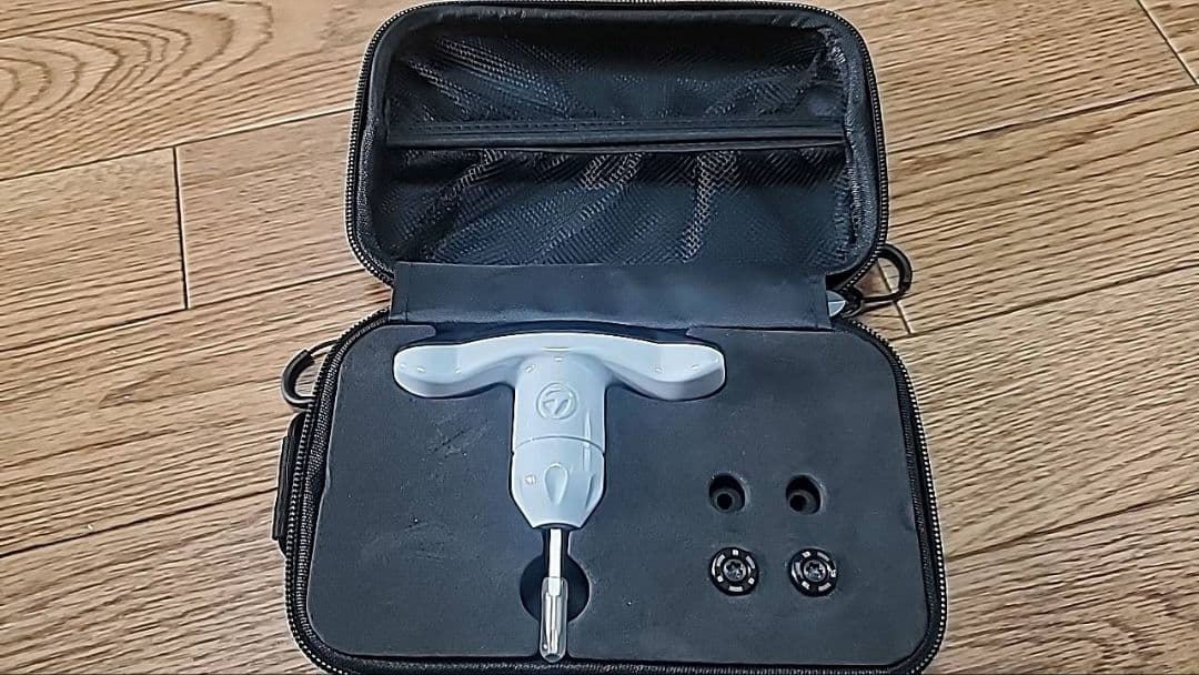 ほぼ新品Qi4D10.5°テーラーメイド ドライバー ヘッドのみお得なオマケ付き