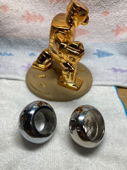 初代ドラゴンクエストメタリックモンスターメタルスライム2種、陶器？ゴールドマン