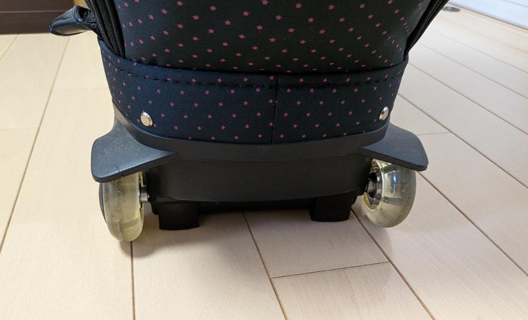 使用3回　アディダス　ゴルフキャディバッグ（キャスター付）