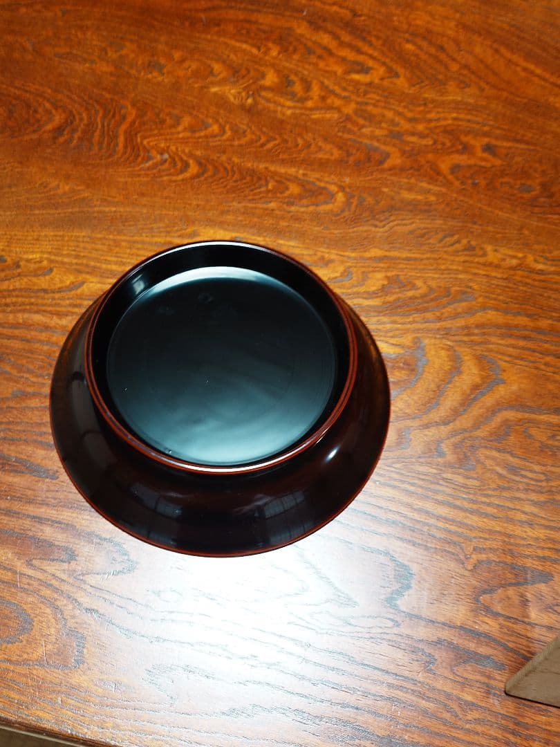 赤漆　盛器　丸型