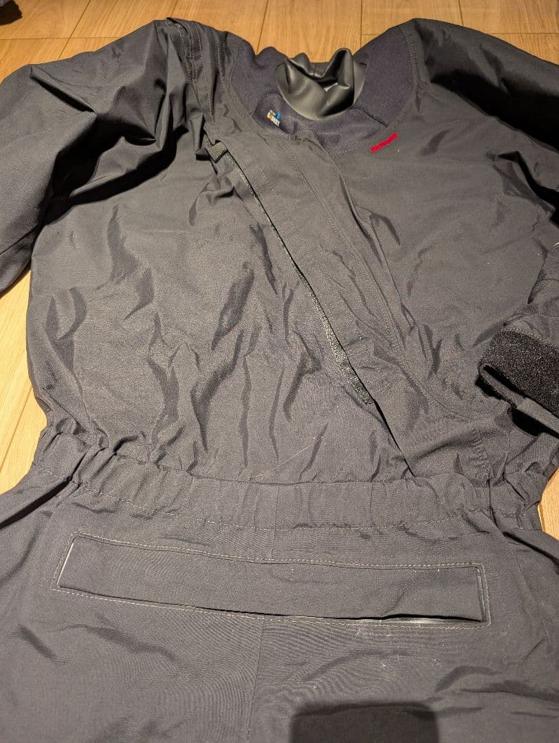 ストールクイスト　セミドライスーツ　使用回数3回　カヤックフィッシング