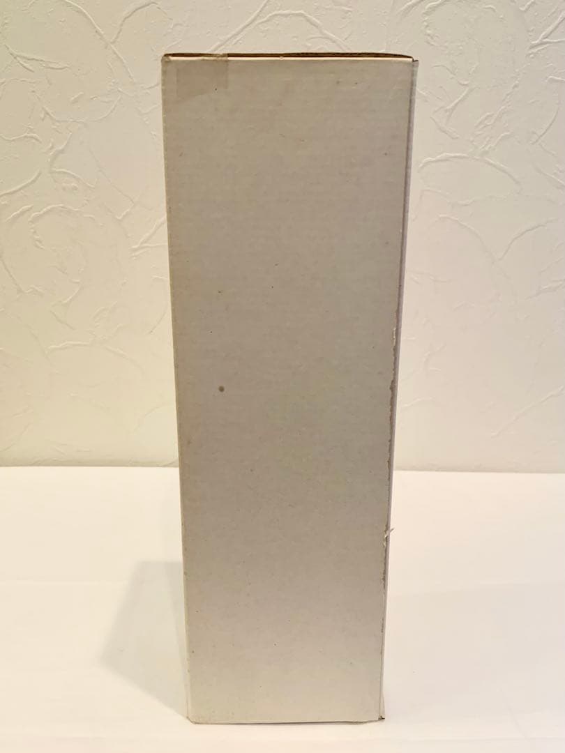 津波古酒造「 リウボウ 古酒蔵 」 40度,720ml 40年物 / 泡盛古酒