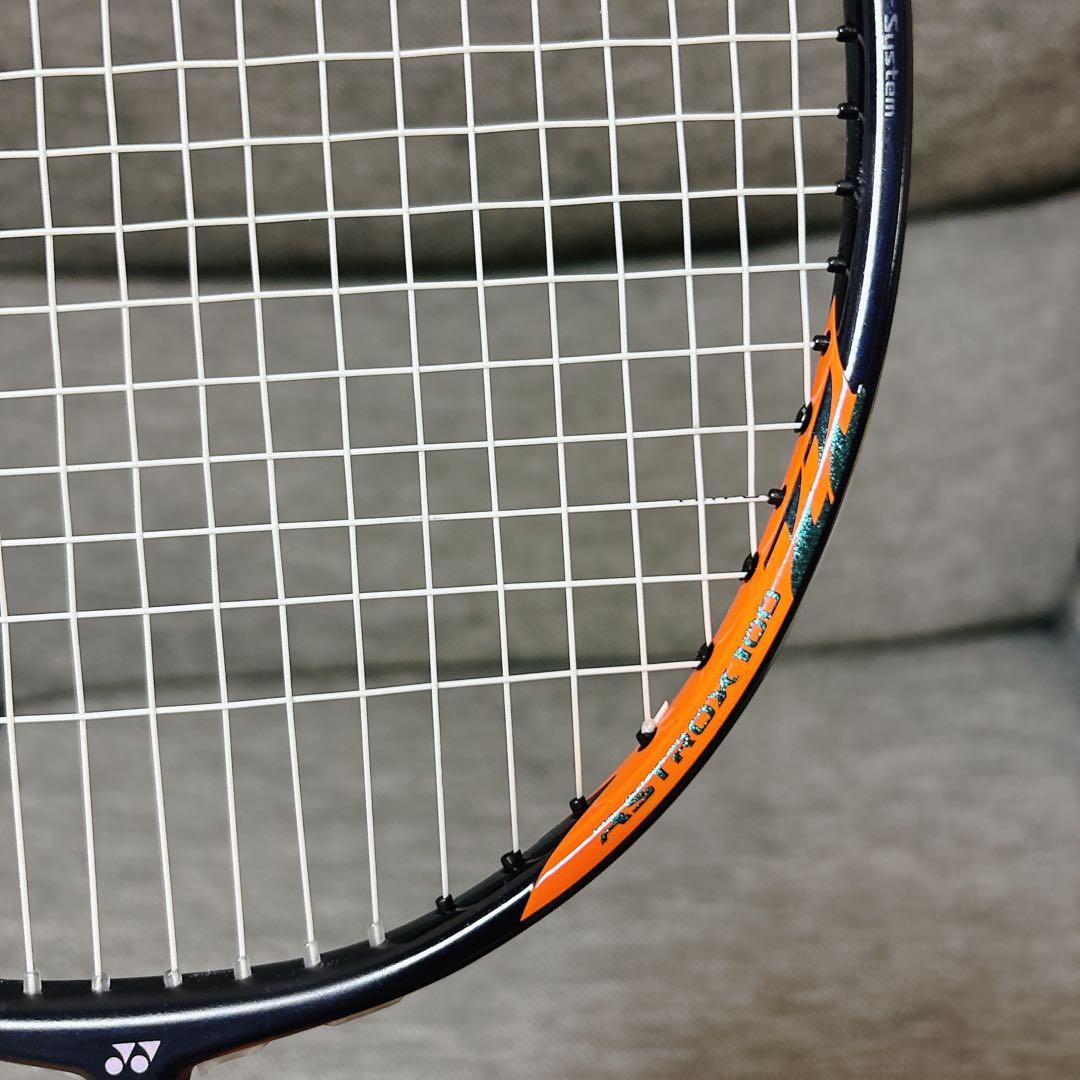 バドミントンラケット ヨネックス　アストロクス100zz 3UG5 希少品