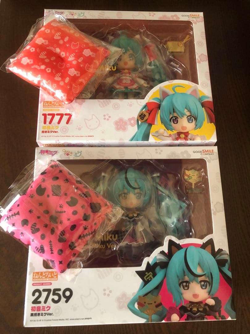 ねんどろいど 初音ミク 黒招きミクVer. 招きミクVer. 専用猫座布団つき