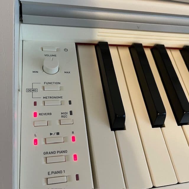 高知市　手渡し☆CASIO　Privia　PX770 電子ピアノ　21年製