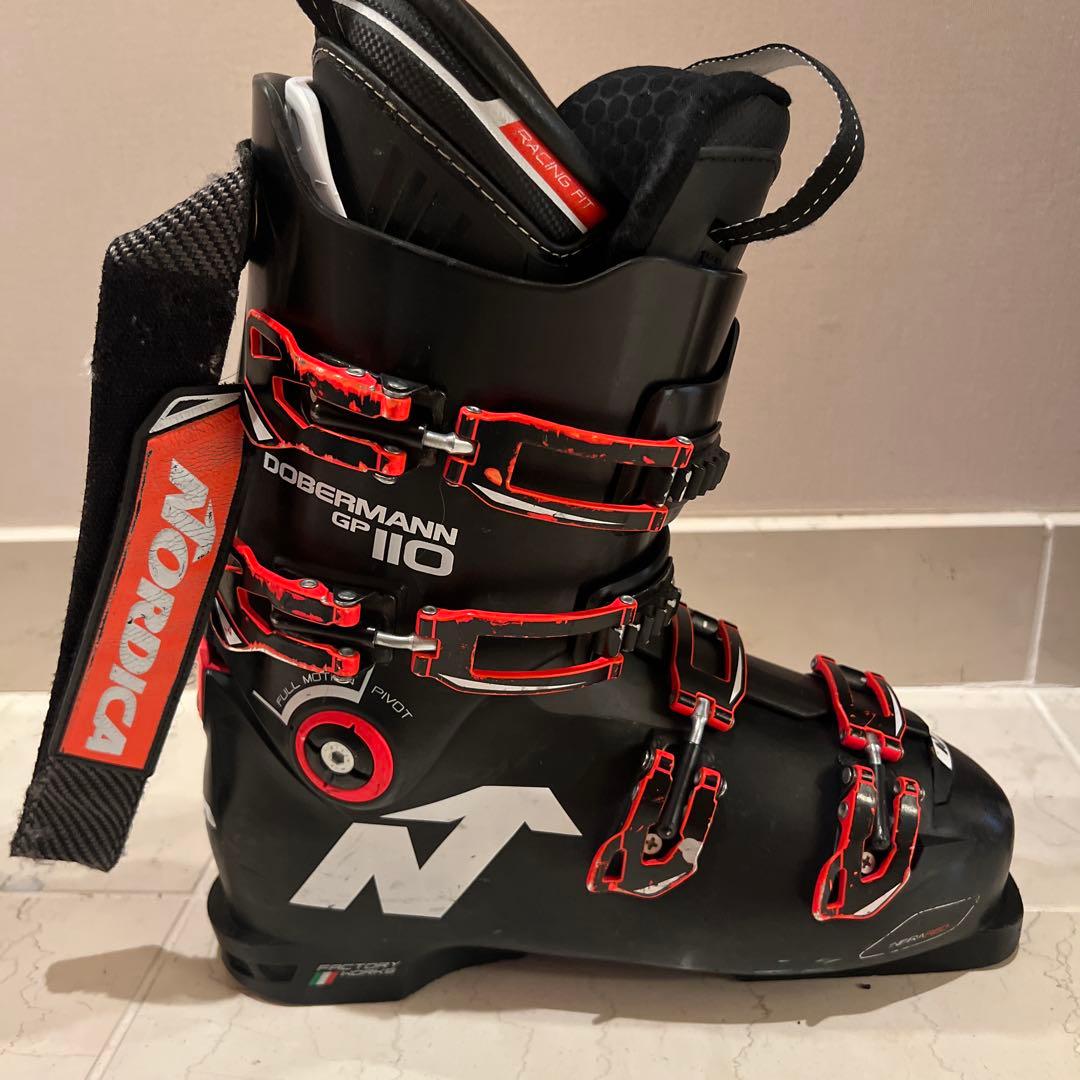 Nordica Dobermann GP110スキーブーツ