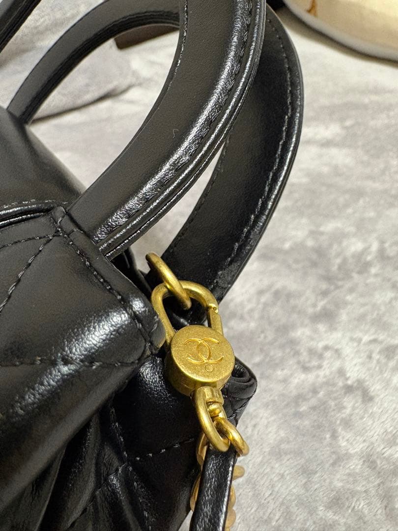 ♡美品♡ ブラック キルティング ハンドバッグ　ノベルティ