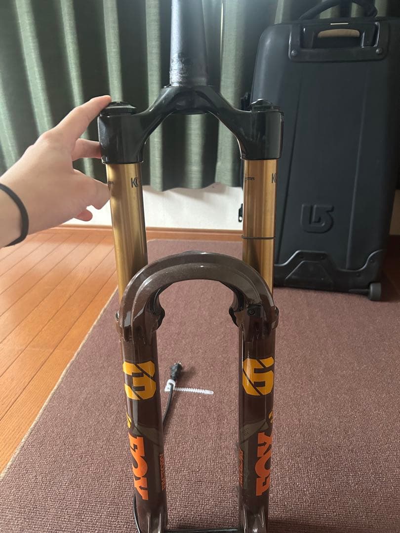 フロントフォーク 36 275/275 ブラウン